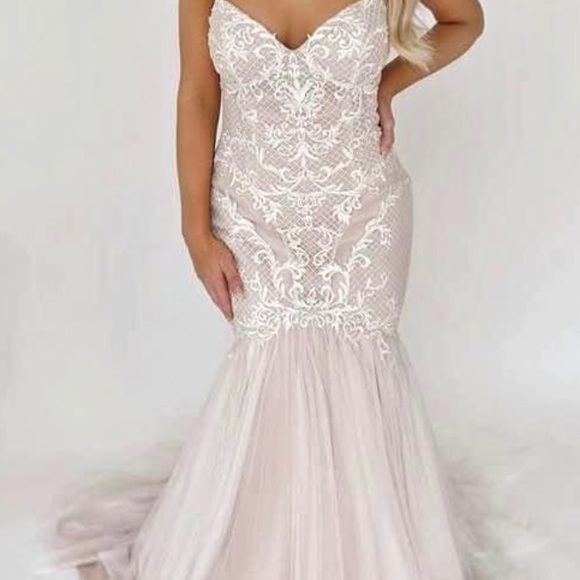 Willowby marishka wedding dress - Picture 3 of 7